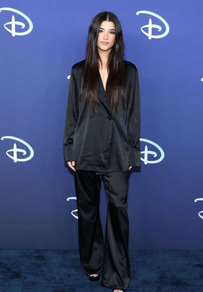 GIRL.BLACK: CHARLI D’AMELIO. ABC DISNEY UPFRONT. IMPOSING STYLE.