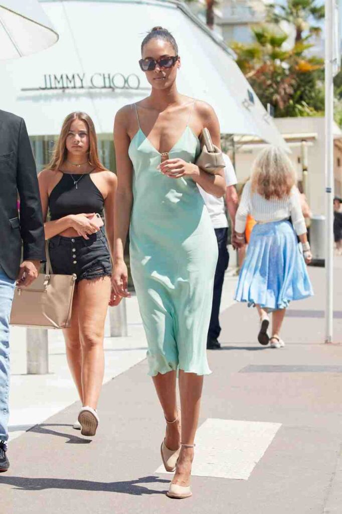 GIRL.BLACK: CINDY BRUNA. SPLENDID STYLE, IN CANNES.