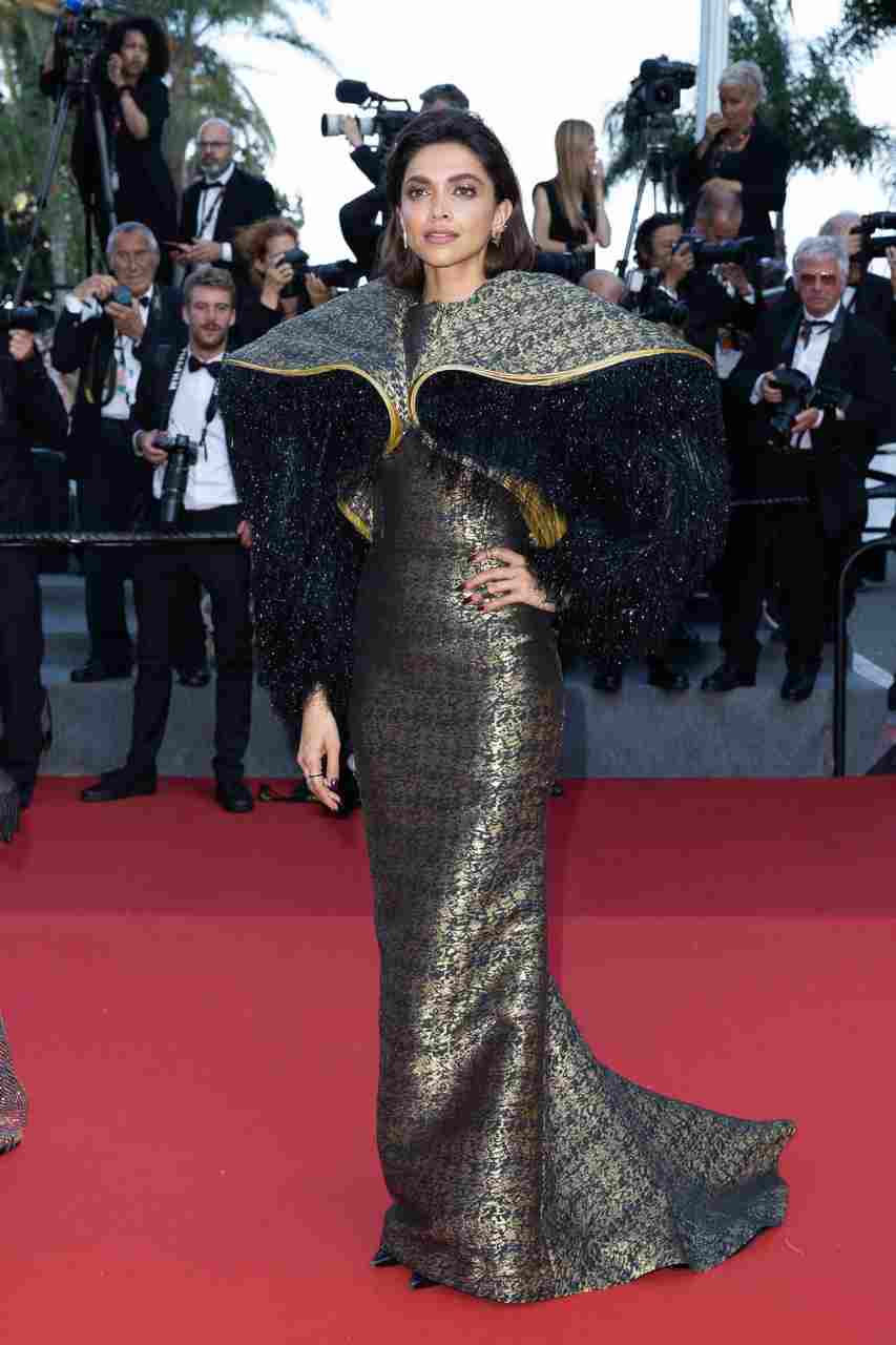 GIRL.BLACK: DEEPIKA PADUKONE. “ELVIS” RED CARPET, AT CANNES FILM FESTIVAL. PERFECT STYLE.