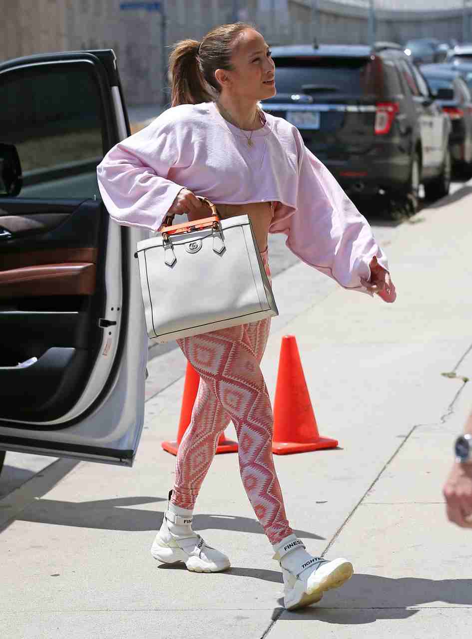 GIRL.BLACK: JENNIFER LOPEZ. DANCE STUDIO, IN LOS ANGELES. INTENTIONAL STYLE.