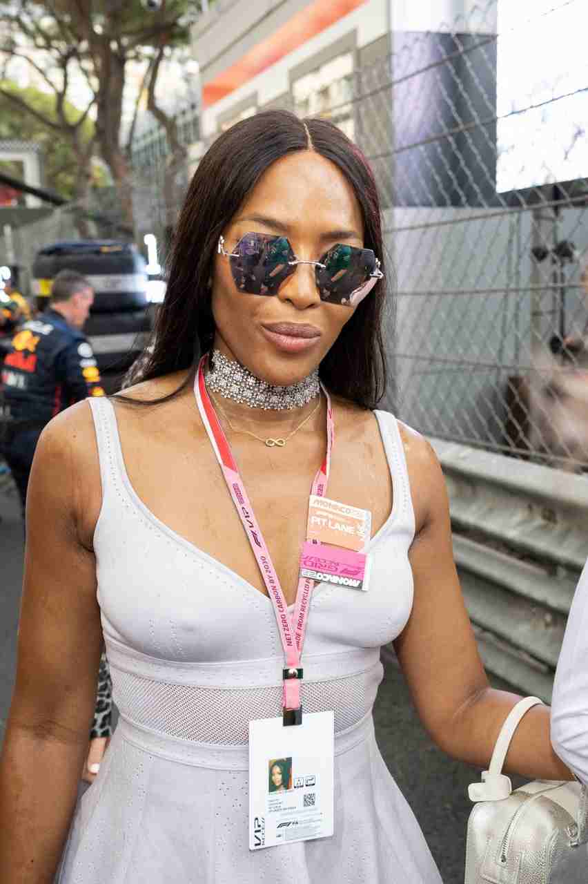 GIRL.BLACK: NAOMI CAMPBELL. FORMULA 1 GRAND PRIX DE MONACO. EXCLUSIVE STYLE.