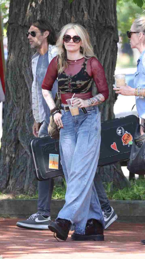 GIRL.BLACK: PARIS JACKSON, IN THE HAMPTONS. THE POWER OF STYLE.