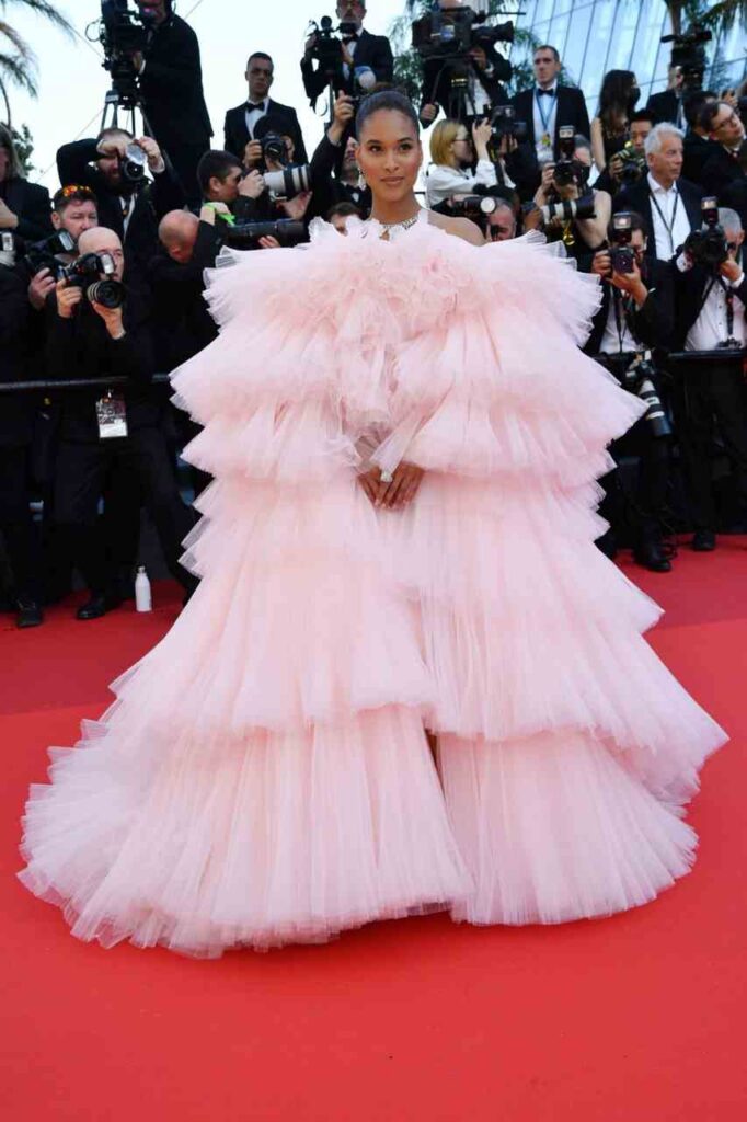 GIRL.BLACK: CINDY BRUNA. RED CARPET, AT CANNES FILM FESTIVAL. STUNNING STYLE.