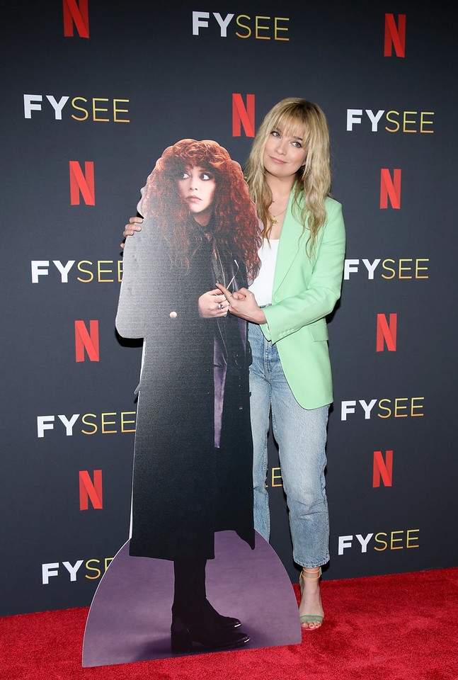 GIRL.BLACK: ANNIE MURPHY. NETFLIX FYSEE “RUSSIAN DOLL”. EXTREME STYLE.