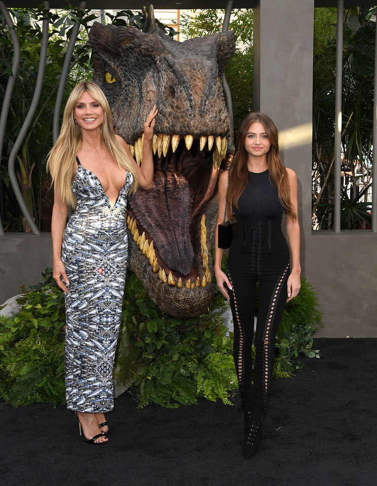 GIRL.BLACK: LENI KLUM AND HEIDI KLUM. PREMIERE OF UNIVERSAL PICTURES “JURASSIC WORLD DOMINION”. STUNNING STYLE.